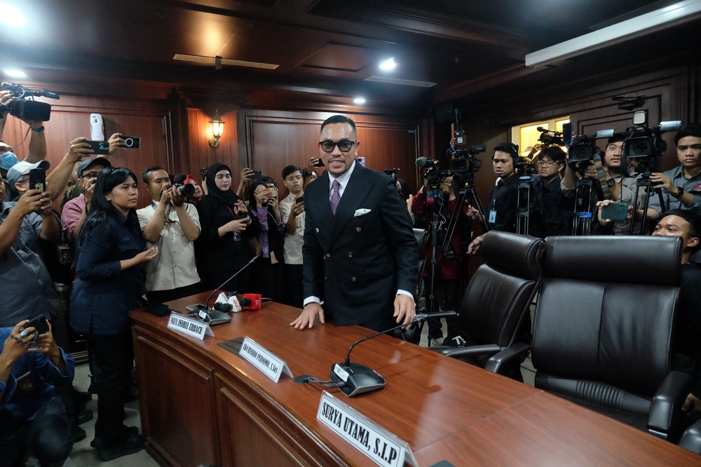 Kekayaan Menakjubkan Ahmad Sahroni, Dihukum Nonaktif 6 Bulan